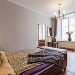 Unique & Cozy Old Town Apartment